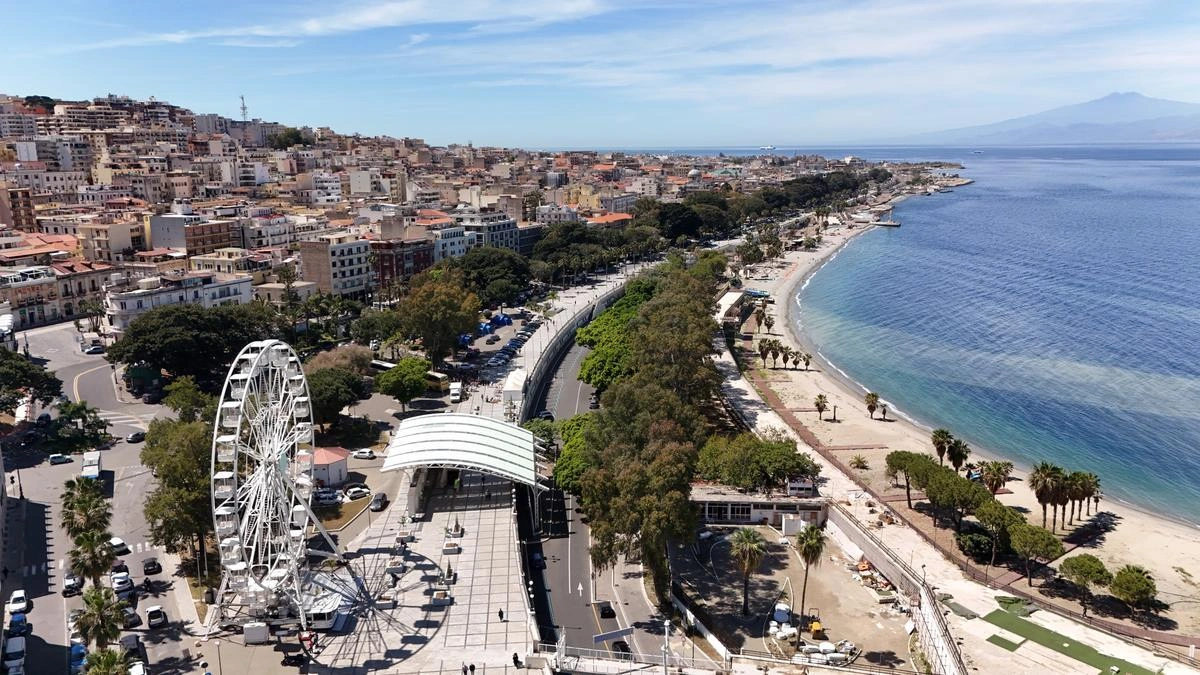 Reggio Calabria waterfront, museum and visitor highlights